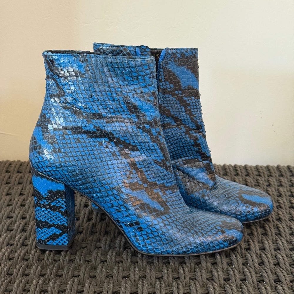 Yves Saint Laurent Ankle Booties Blue Snake - 36 1/2